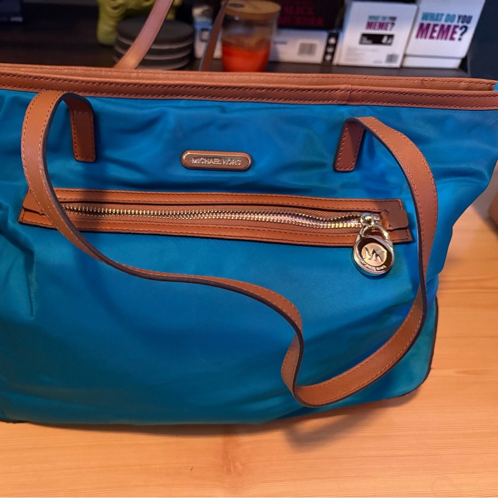 MK tote